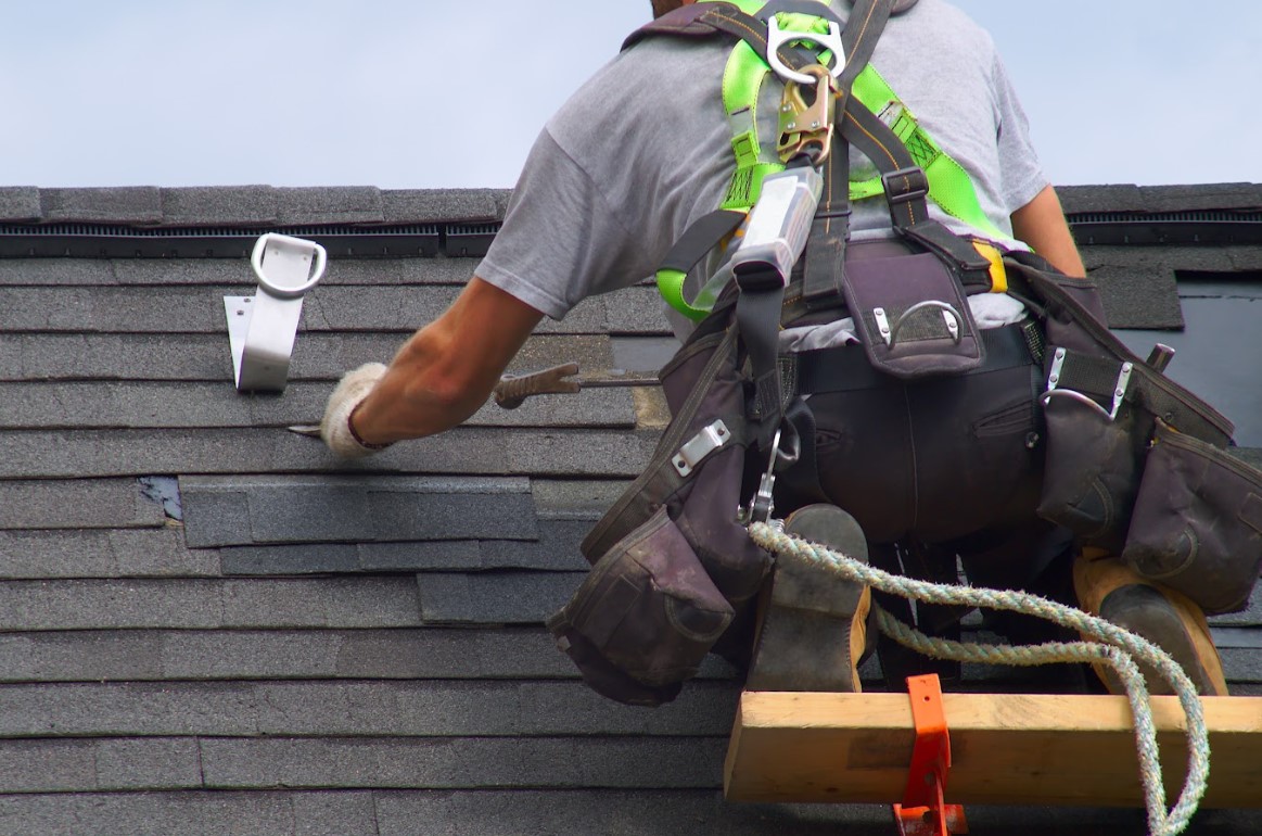 roof maintenance in Davenport, IA