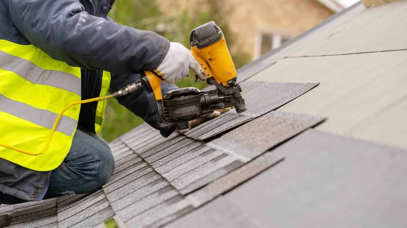 roof maintenance in Davenport, IA